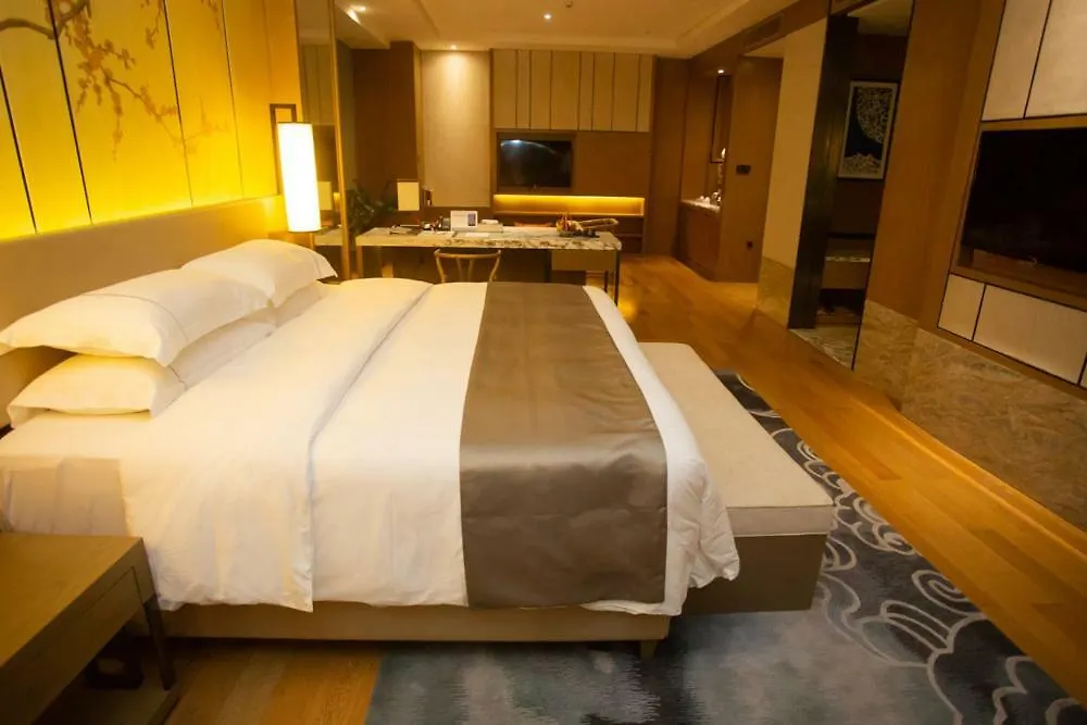 Sanya Shuang Da International Hotel 4*,  Китай