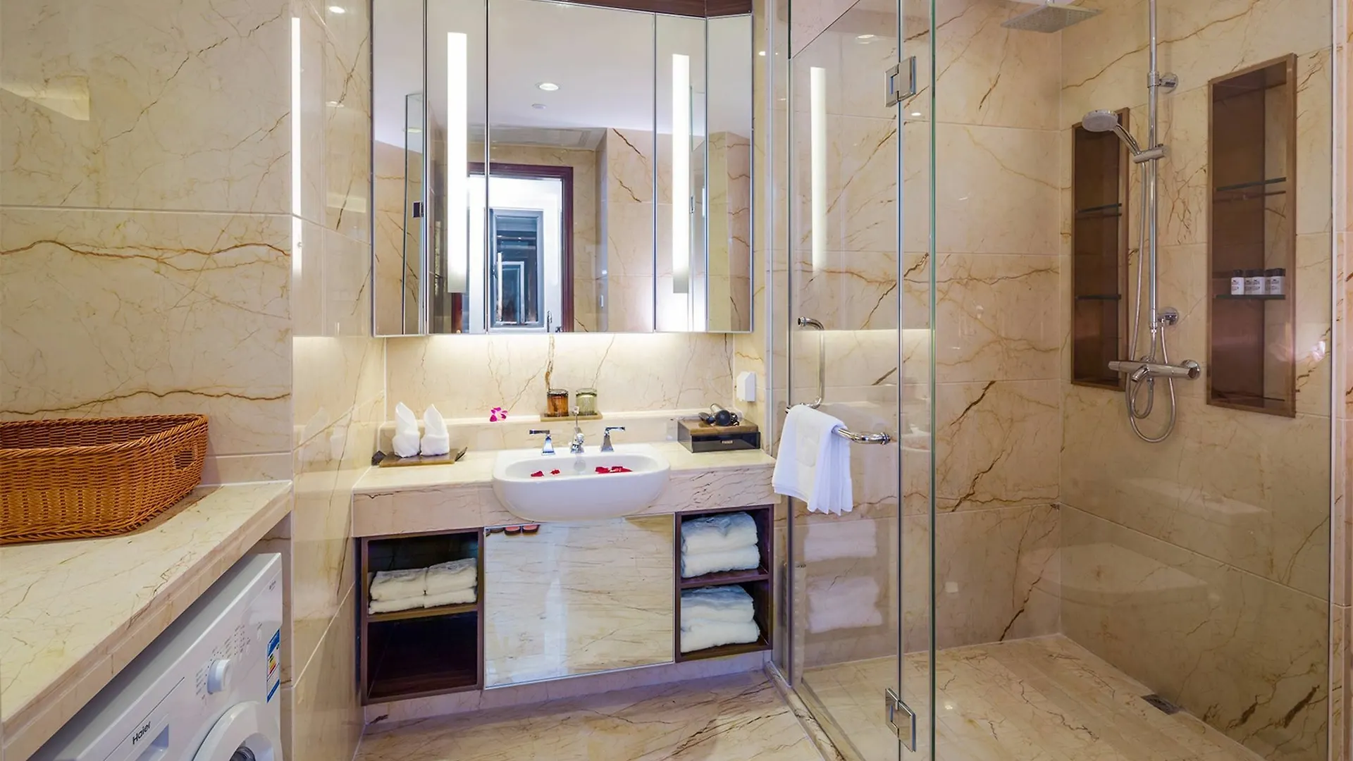 Sanya Shuang Da International Hotel